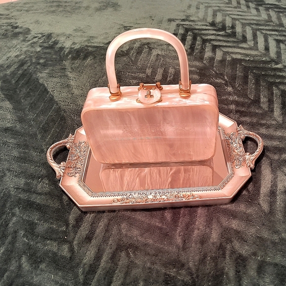 Walborg 60s Pearly Lucite Purse - Sturdy acrylic box bag. Great condition. - Picture 1 of 13